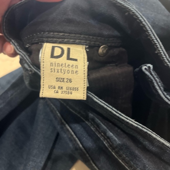 DL1961 Cindy lowest bootcut slim jeans size 26 - Picture 6 of 9